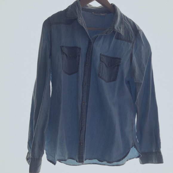 Zara Basics - Jean Button Down - Picture 1 of 2